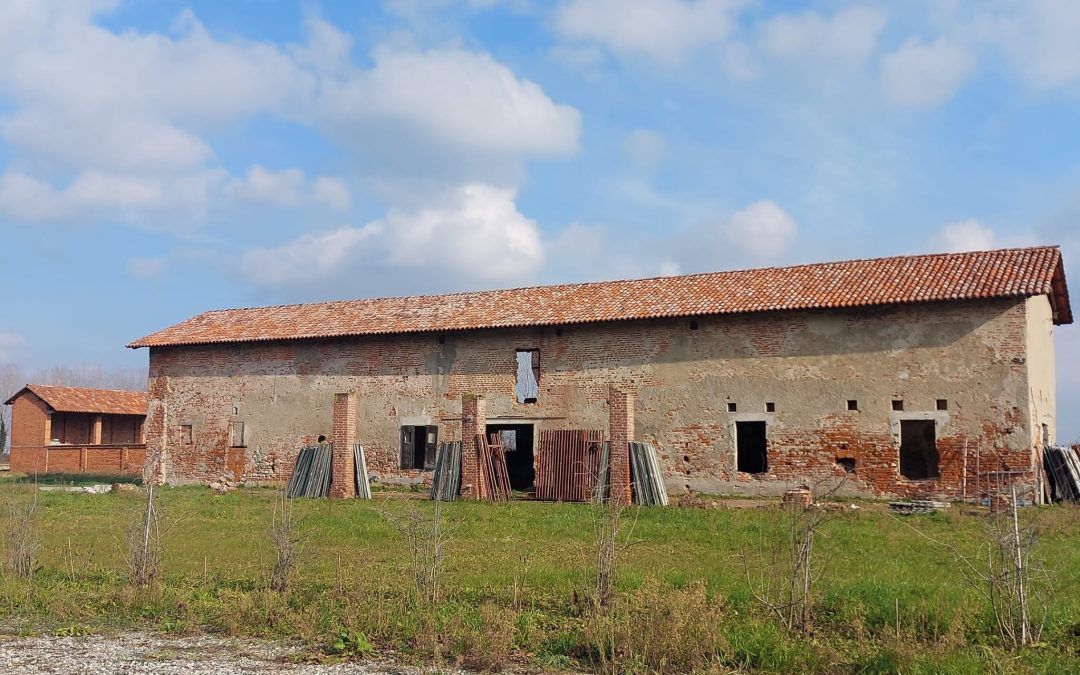 Restaurati i tetti degli edifici rurali del Castello di Proh